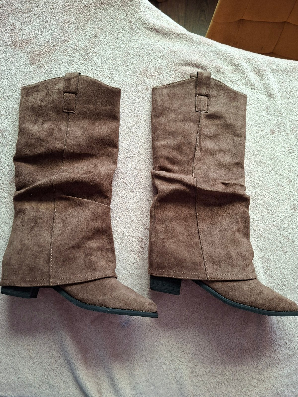 Mooie laarzen maat 39, Kleding | Dames, Schoenen, Hoge laarzen, Bruin, Nieuw, Ophalen of Verzenden