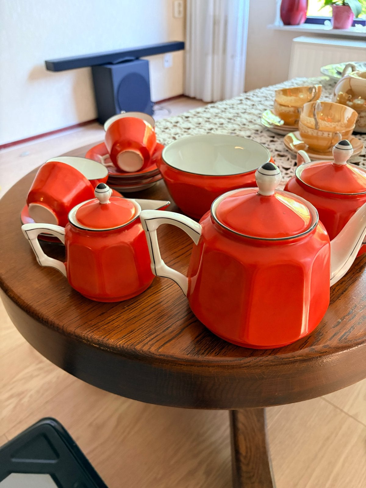 Vintage rood theeservies / koffieservies, Ophalen
