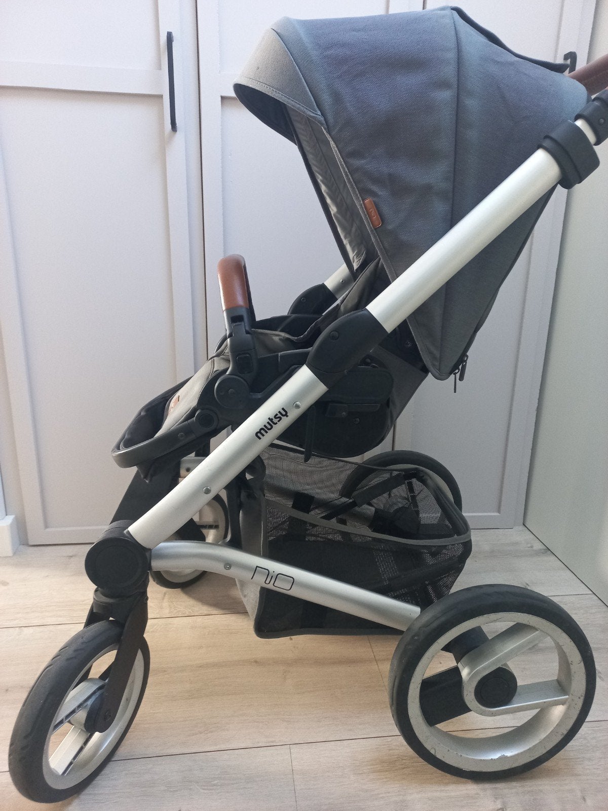 Mutsy Nio combiwagen met reiswieg en accessoires, Ophalen, Gebruikt, Combiwagen, Mutsy