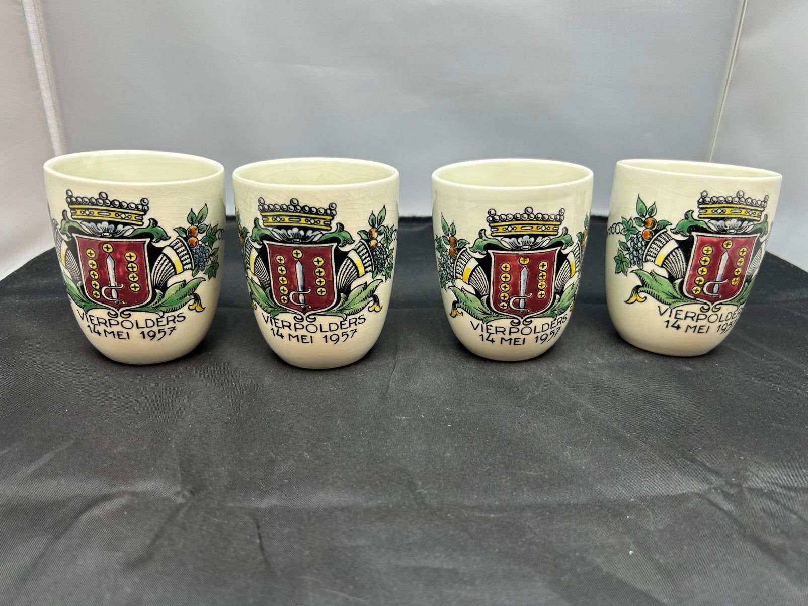 4x Vintage Goedewaagen Gouda bekers Wapen Vierpolders 1957, Ophalen of Verzenden