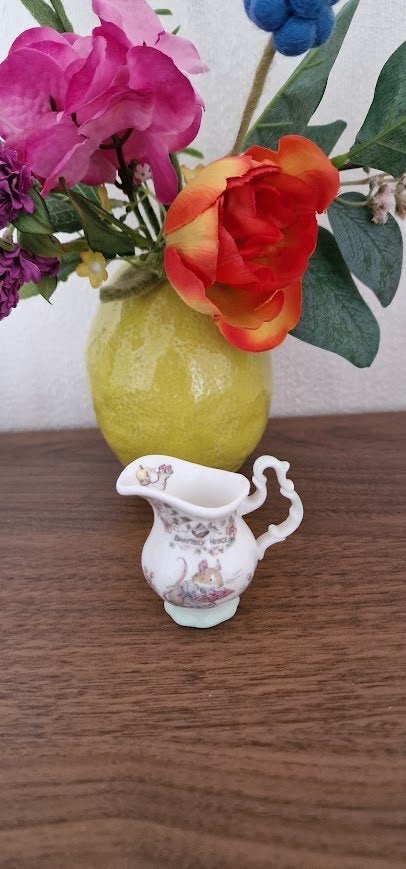 Royal Doulton Brambly Hedge miniatuur melkkannetje, Verzenden, Nieuw, Porselein, Overige typen