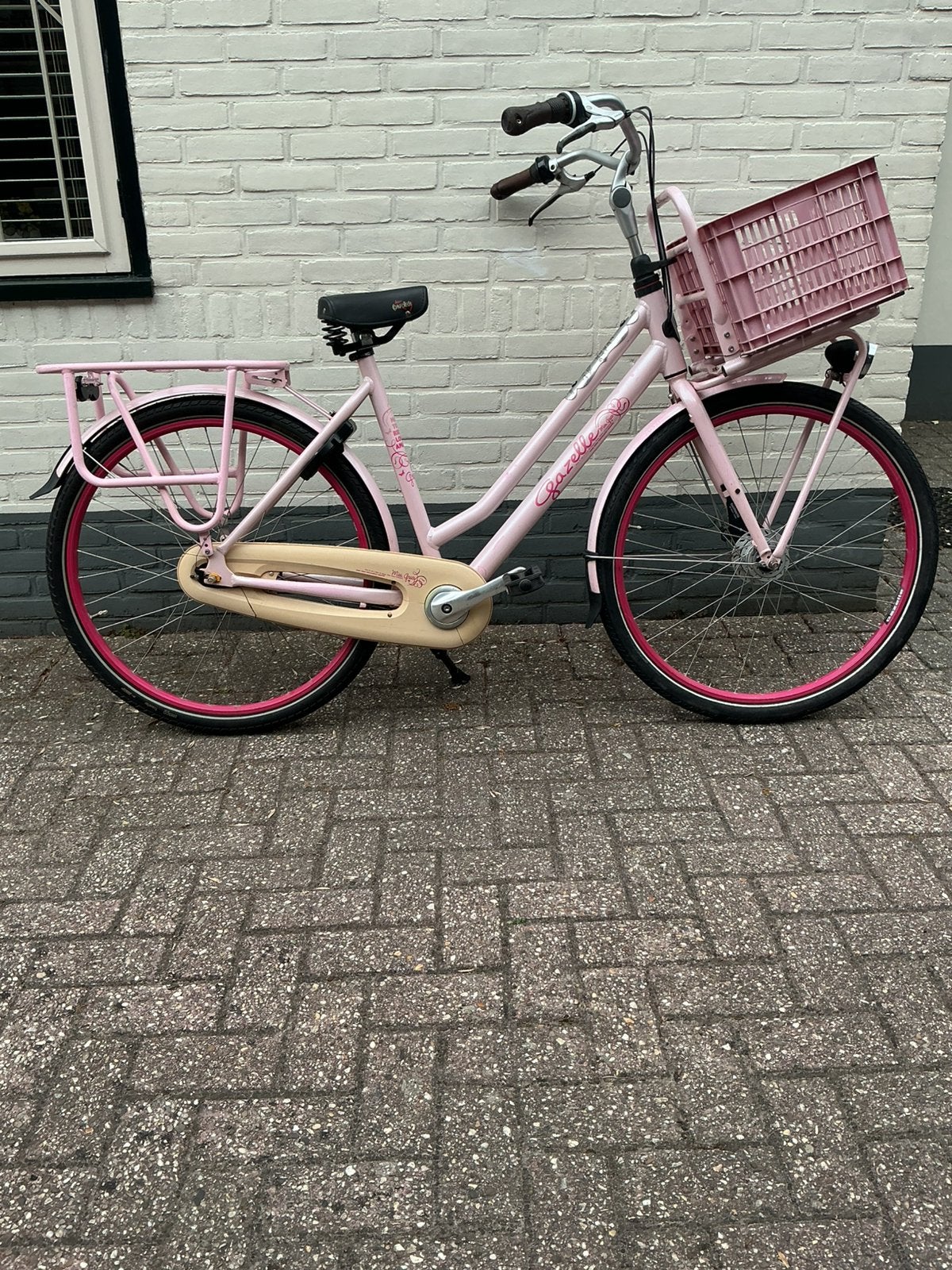 Meisjesfiets 28 inch., Fietsen en Brommers, Ophalen of Verzenden, Zo goed als nieuw, Versnellingen