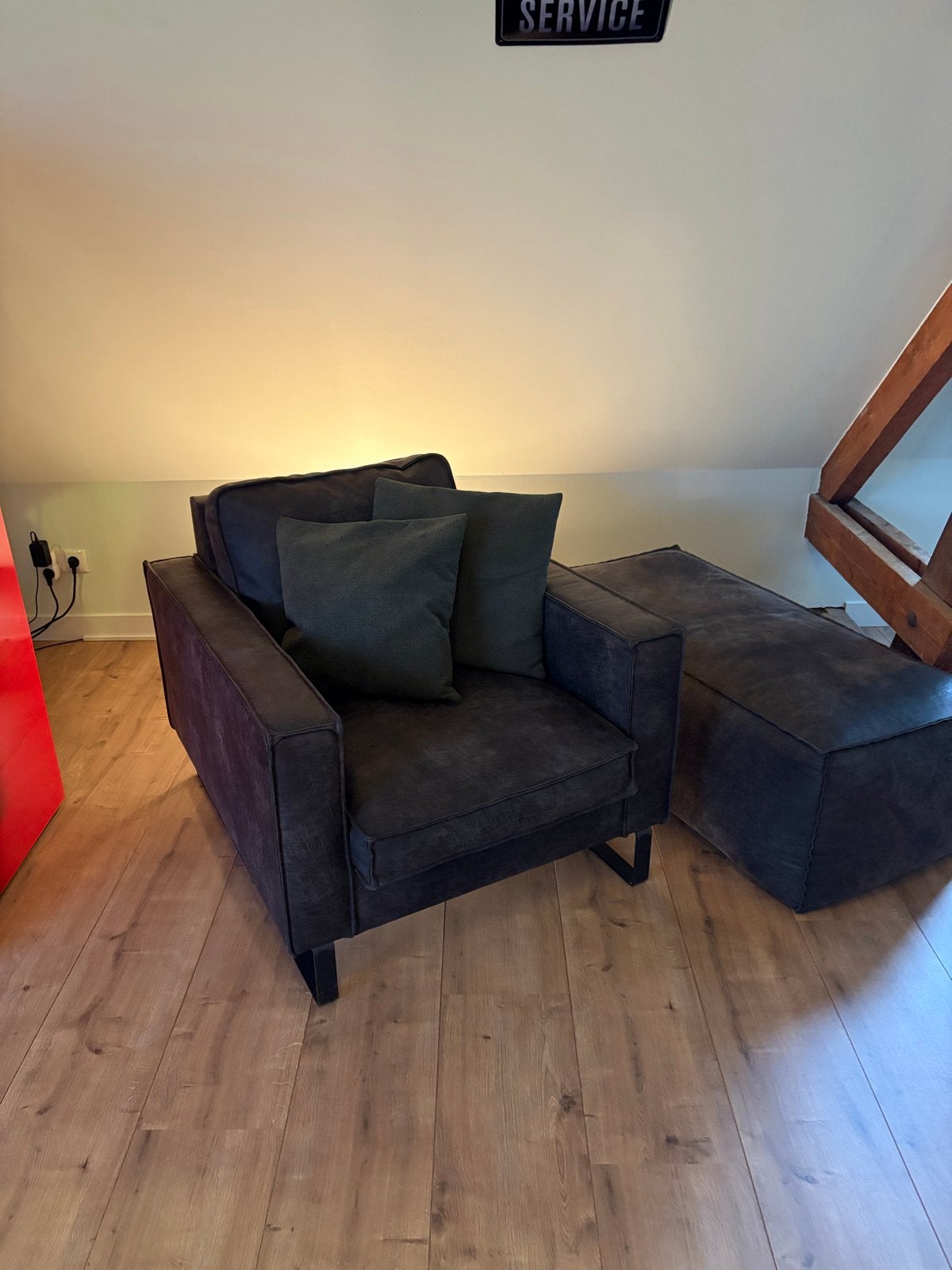 Comfortabele fauteuil met poef - Zo goed als nieuw, Huis en Inrichting, Ophalen, Zo goed als nieuw, Stof, 75 tot 100 cm