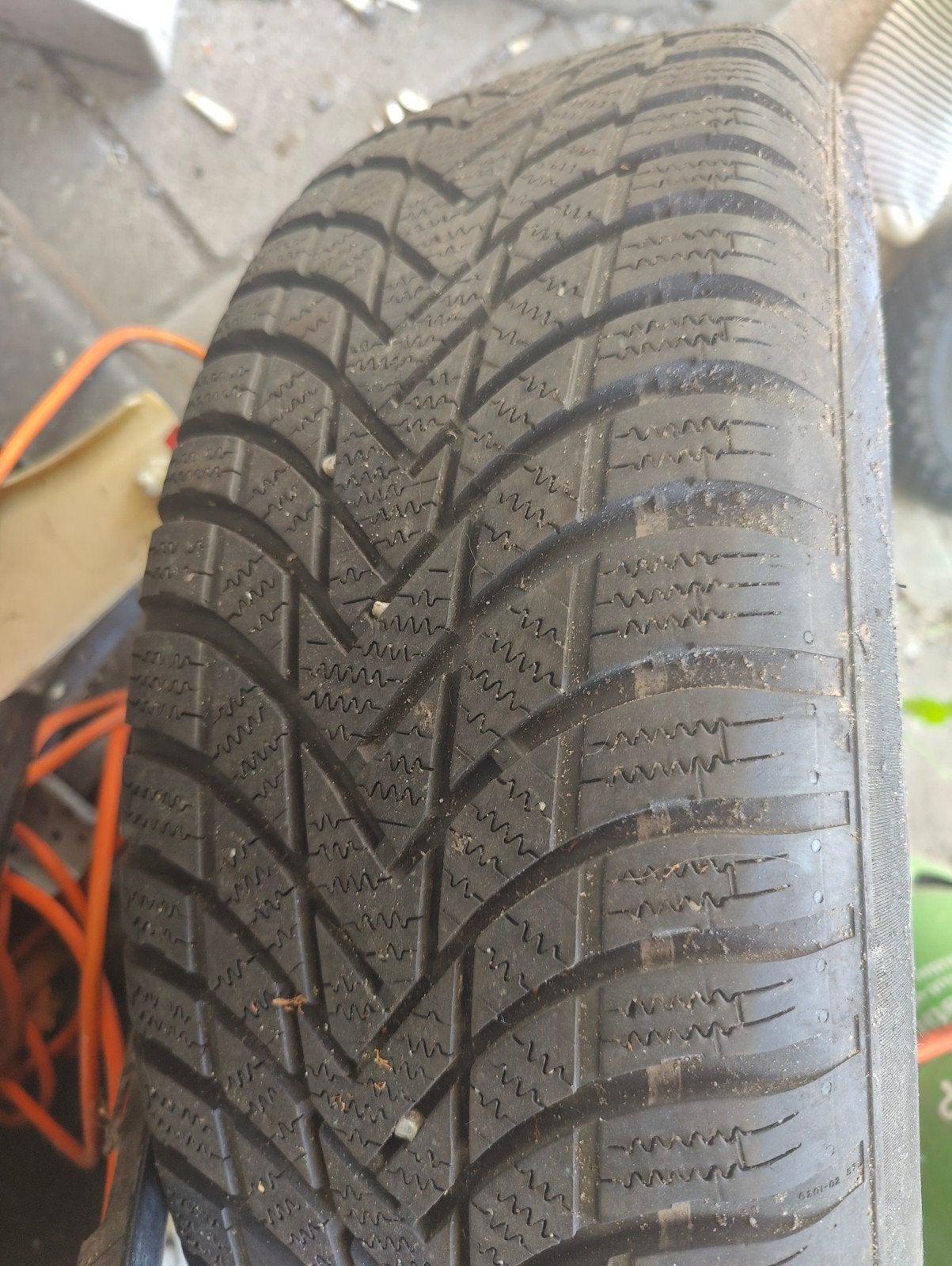 Vredestein winterbanden 195/65 R15 op stalen velg, Ophalen, Gebruikt, 15 inch, Banden en Velgen