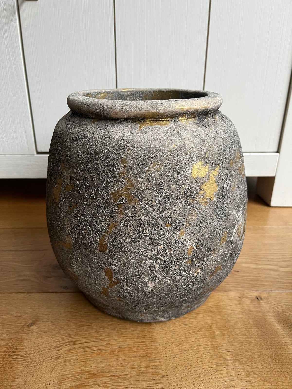 Decoratieve, grijze pot met gouden accenten, Ophalen of Verzenden