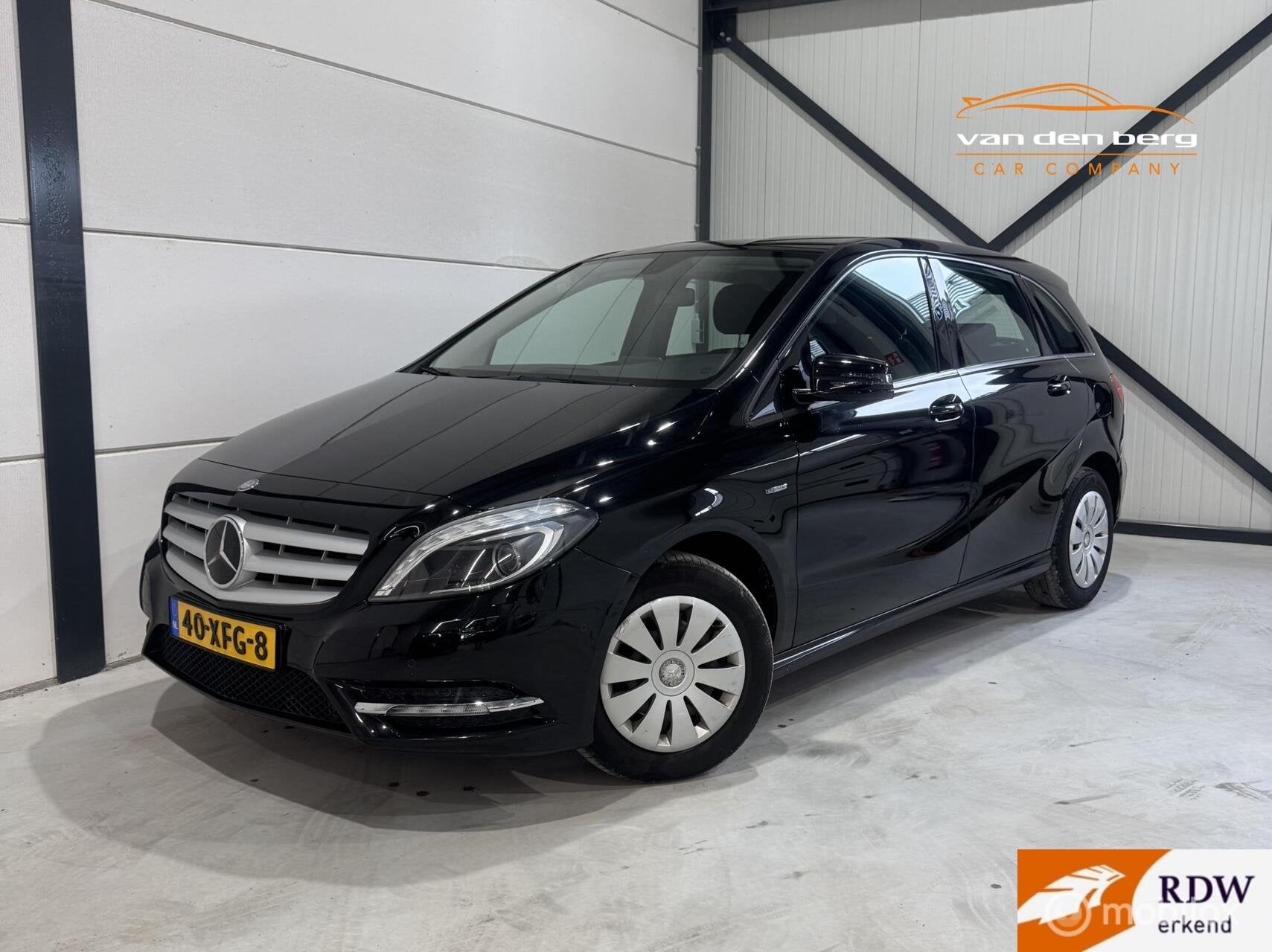 Mercedes B-klasse 180 Ambition Airco, Cruise, parkeersens., Auto's, Voorwielaandrijving, Euro 5, Stof, Gebruikt