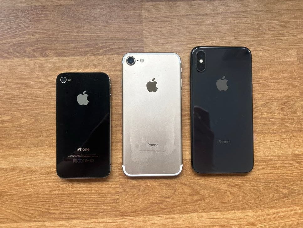 Partij iPhones: iPhone 4, iPhone 6s, iPhone X (defect), Telecommunicatie, Zwart, 64 GB, Zonder simlock, Niet werkend