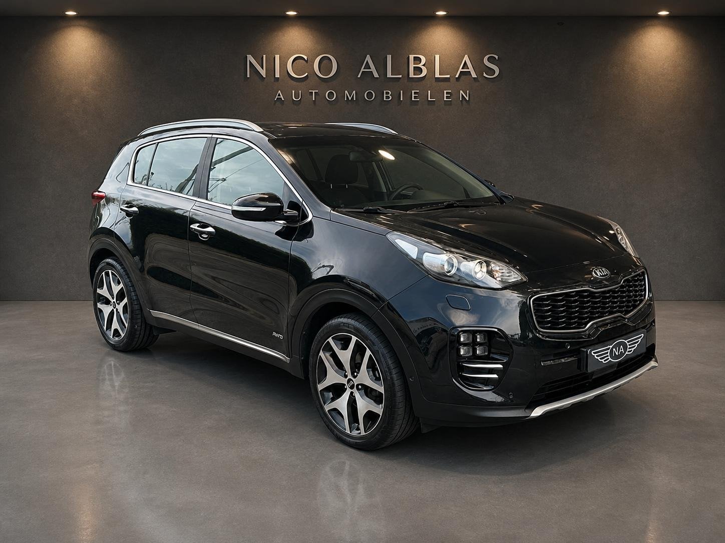 Kia Sportage 1.6 T-GDI 4WD GT-Line First Edition, Auto's, Gebruikt, 4 cilinders, Zwart, Leder