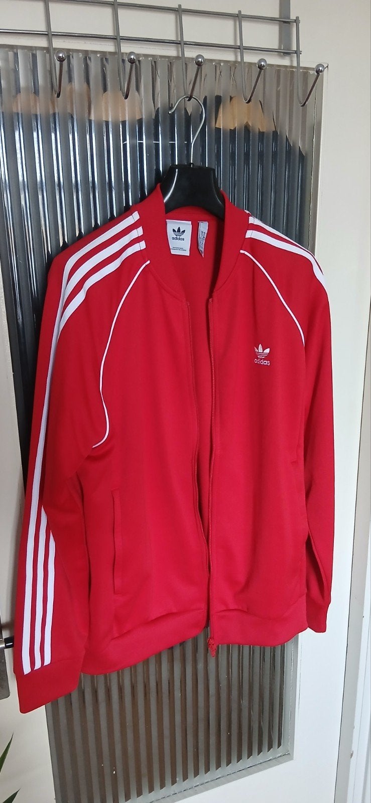 Rood Adidas Originals SST vest, Verzenden, Adidas Originals, Maat 56/58 (XL), Nieuw