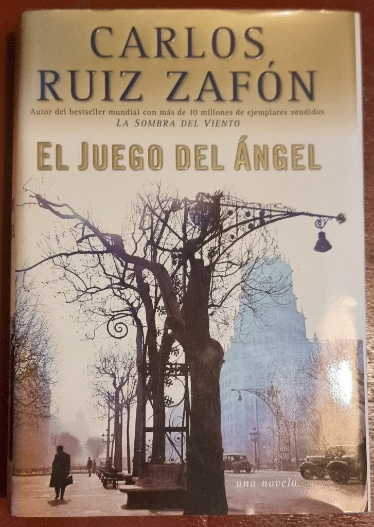 El juego del ángel - Carlos Ruiz Záfon - hardcover - IZGST, Ophalen of Verzenden, Zo goed als nieuw, Carlos Ruiz Záfon, Fictie