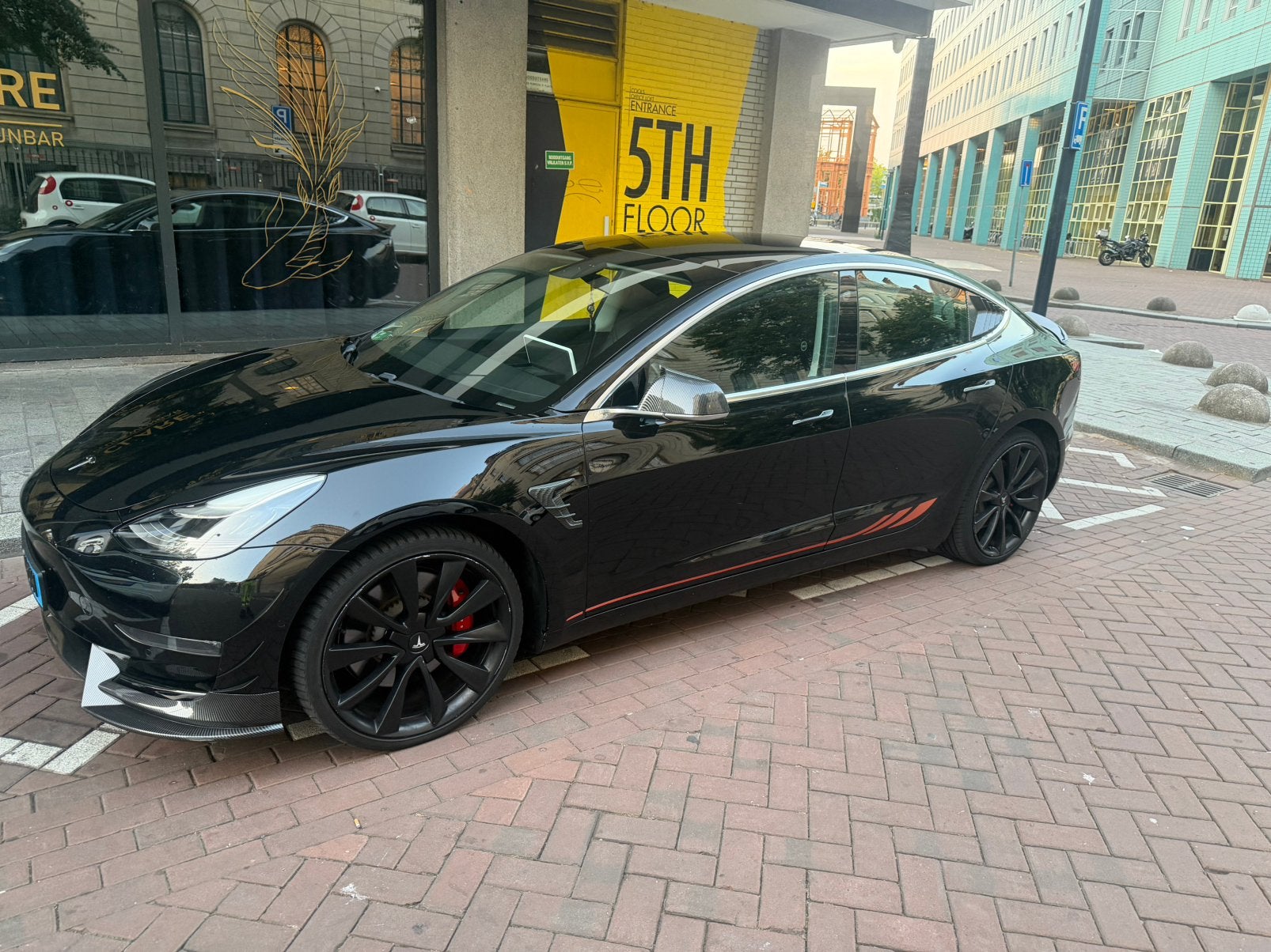 Tesla Model 3 2019 Zwart taxi klaar, Auto's, Automaat, 486 pk, 1831 kg, Zwart