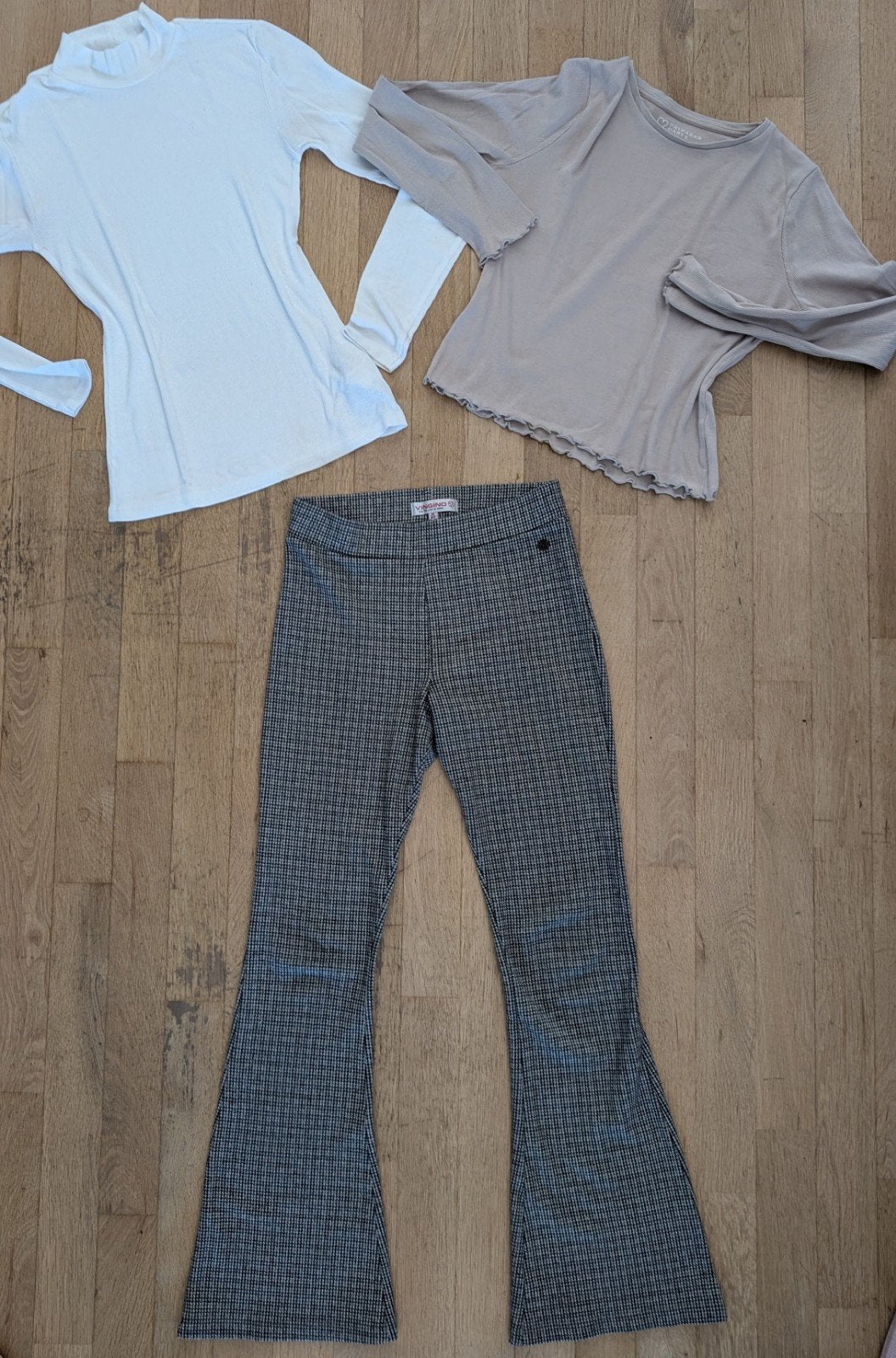 Als nieuwe Vingino flared broek en 2 truitjes 164, Meisje, Ophalen of Verzenden, Zo goed als nieuw, Setje