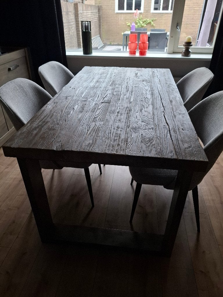 Industriële eettafel, Huis en Inrichting, 50 tot 100 cm, Zo goed als nieuw, 150 tot 200 cm, Vier personen