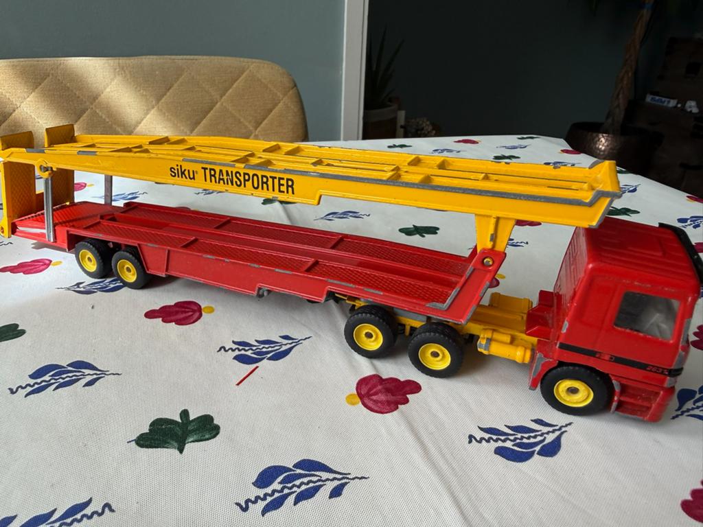 Siku Mercedes Actros 2534 Autotransporter Gebruikt, Ophalen of Verzenden, Gebruikt, Bus of Vrachtwagen