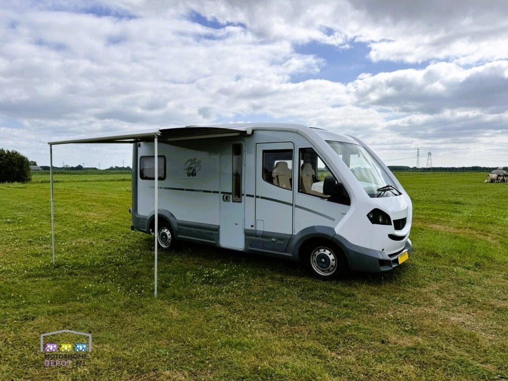 Knaus C-Liner | 2009 | 59500 KM | Dwarsbed | Fietsendrager, Caravans en Kamperen, Campers, Koelkast, Ringverwarming, Tot en met 2