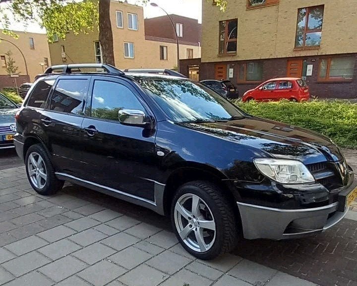 Mitsubishi Outlander 2.0 MPI 2WD 2006 Zwart