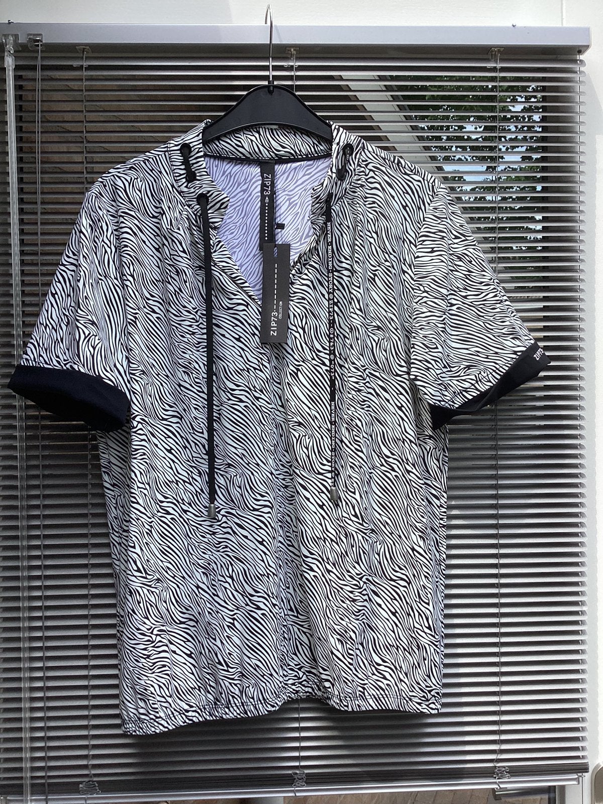 Zip73 Travelstof blouse zwart offwithe, Ophalen of Verzenden, Nieuw, Maat 46/48 (XL) of groter, Zwart