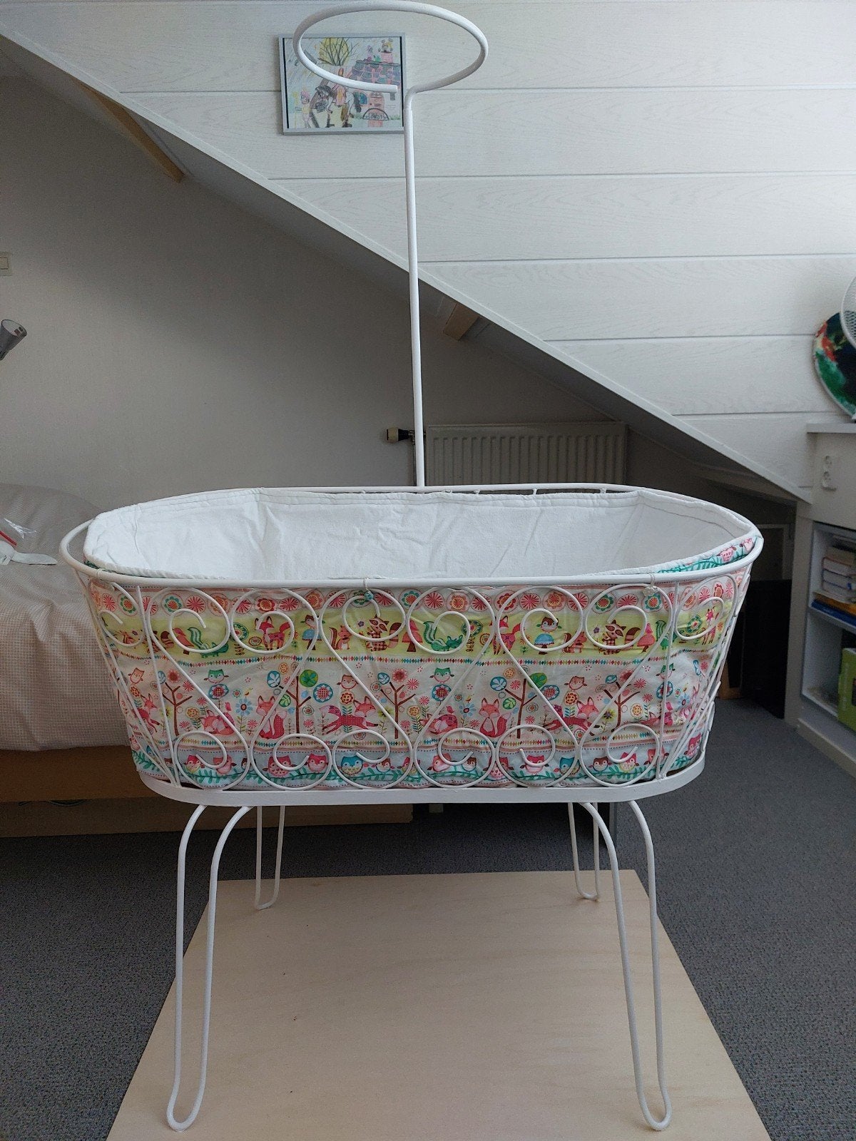 ANTIEK FRANS WIEGJE + MATRAS + TOEBEHOREN helemaal opgeknapt, Kinderen en Baby's, Babywiegjes en Ledikanten, Zo goed als nieuw