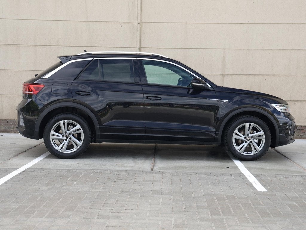 Volkswagen T-Roc 1.0 TSI R-Line 110PK | Led plus | Trekhaak, Voorwielaandrijving, Gebruikt, Zwart, Bedrijf