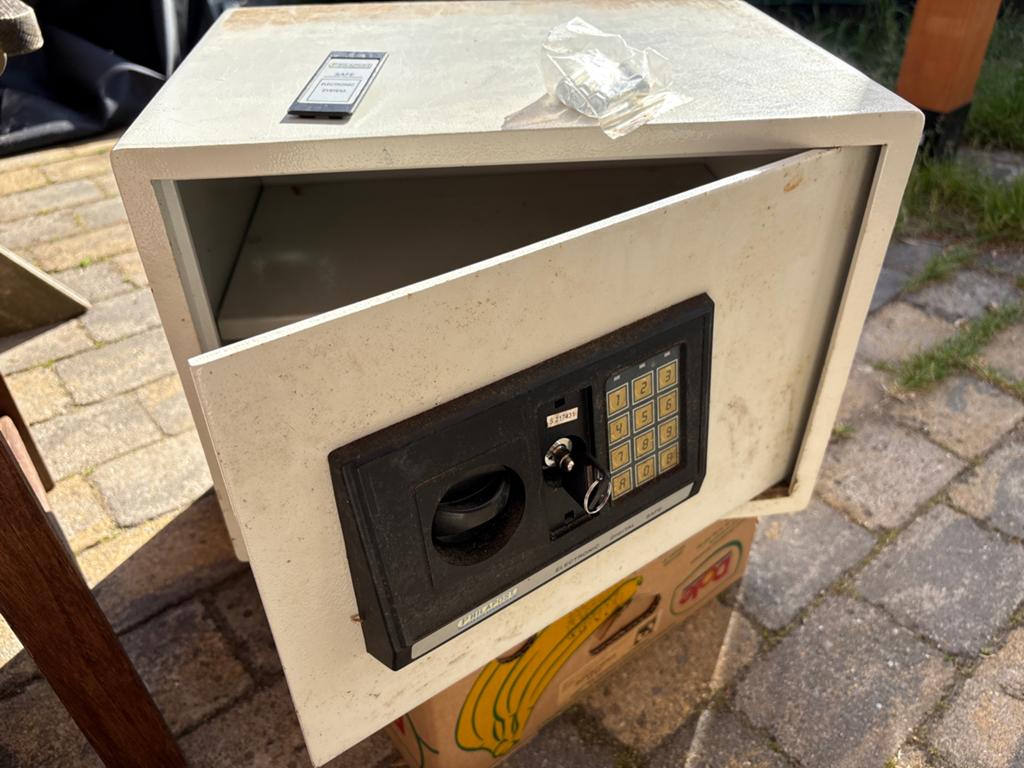 TEAB Brandkast met cijferslot en sleutel - 42x32x30 cm, Ophalen, Gebruikt, Brandkast