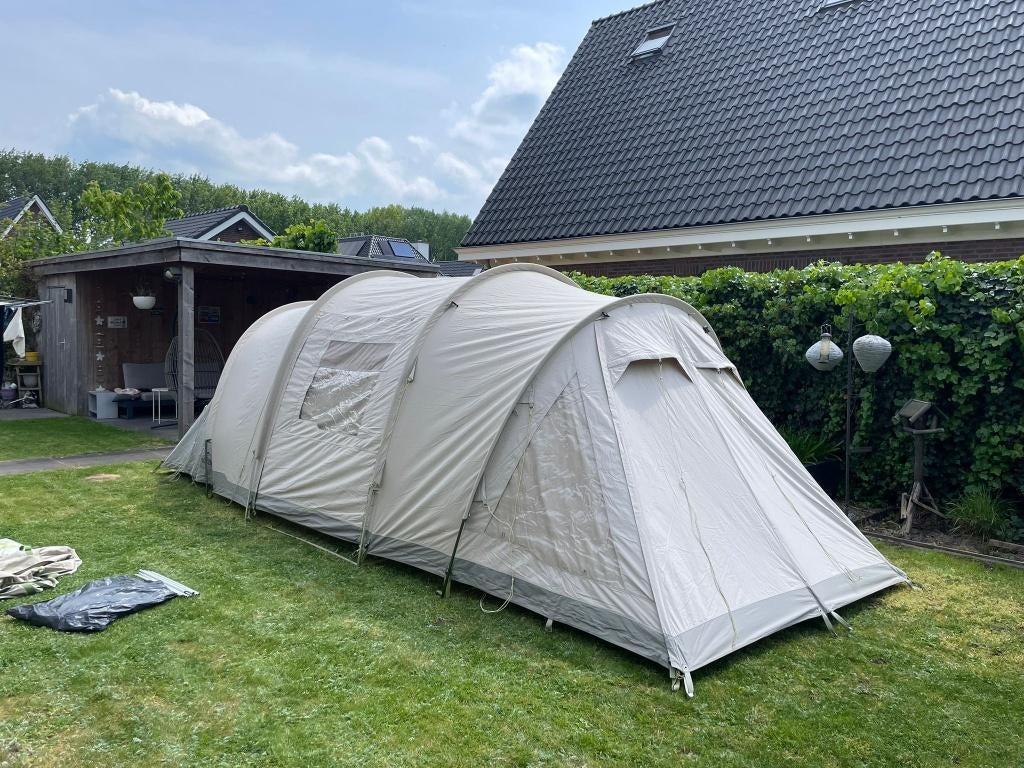 Grote tent: Nomad Touarec V air, Caravans en Kamperen, Ophalen, Gebruikt, Tot en met 5