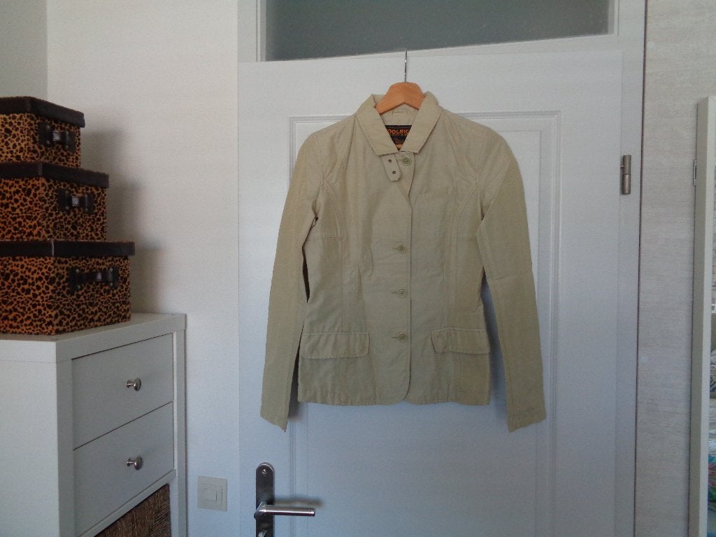 Woolrich trenscoat mt 36, Beige, Ophalen of Verzenden, Zo goed als nieuw, Woolrich