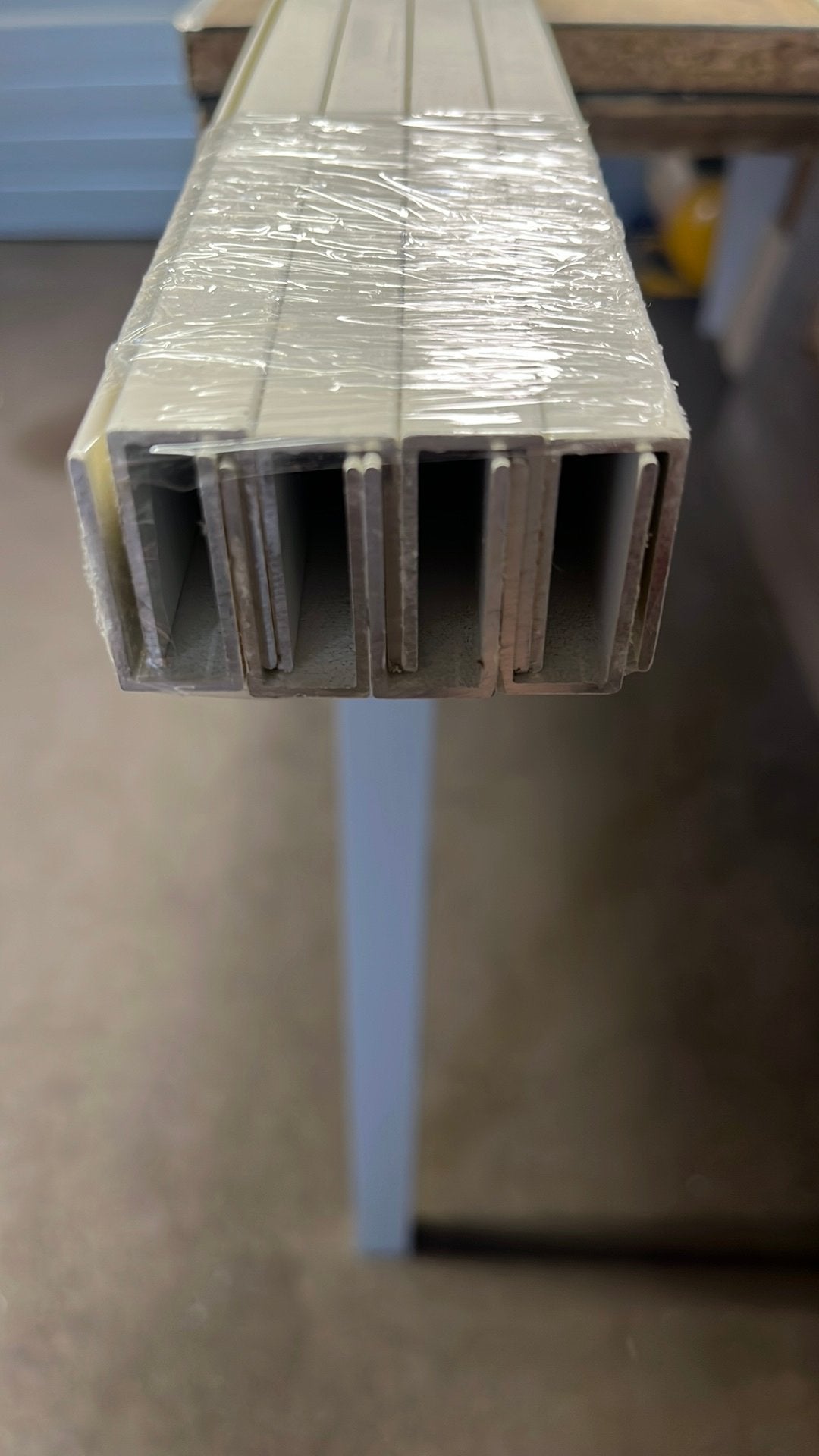 Alm U profiel 28 x 13 mm, Ophalen, 250 mm of meer