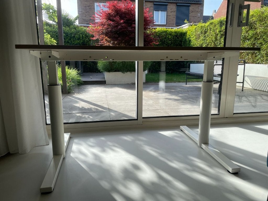 Gispen bureau 120 x 80 cm – in hoogte verstelbaar, Huis en Inrichting, Bureaus, Ophalen, Hout, Zo goed als nieuw, Modern