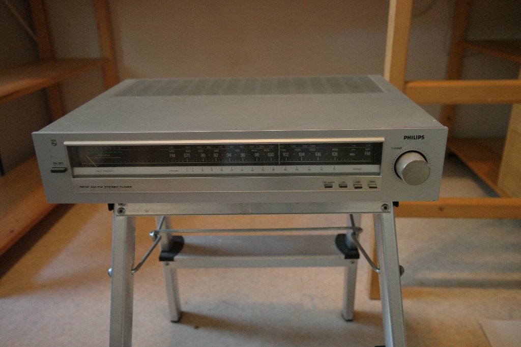 Philips F2110 AM-FM stereo tuner., Ophalen, Gebruikt