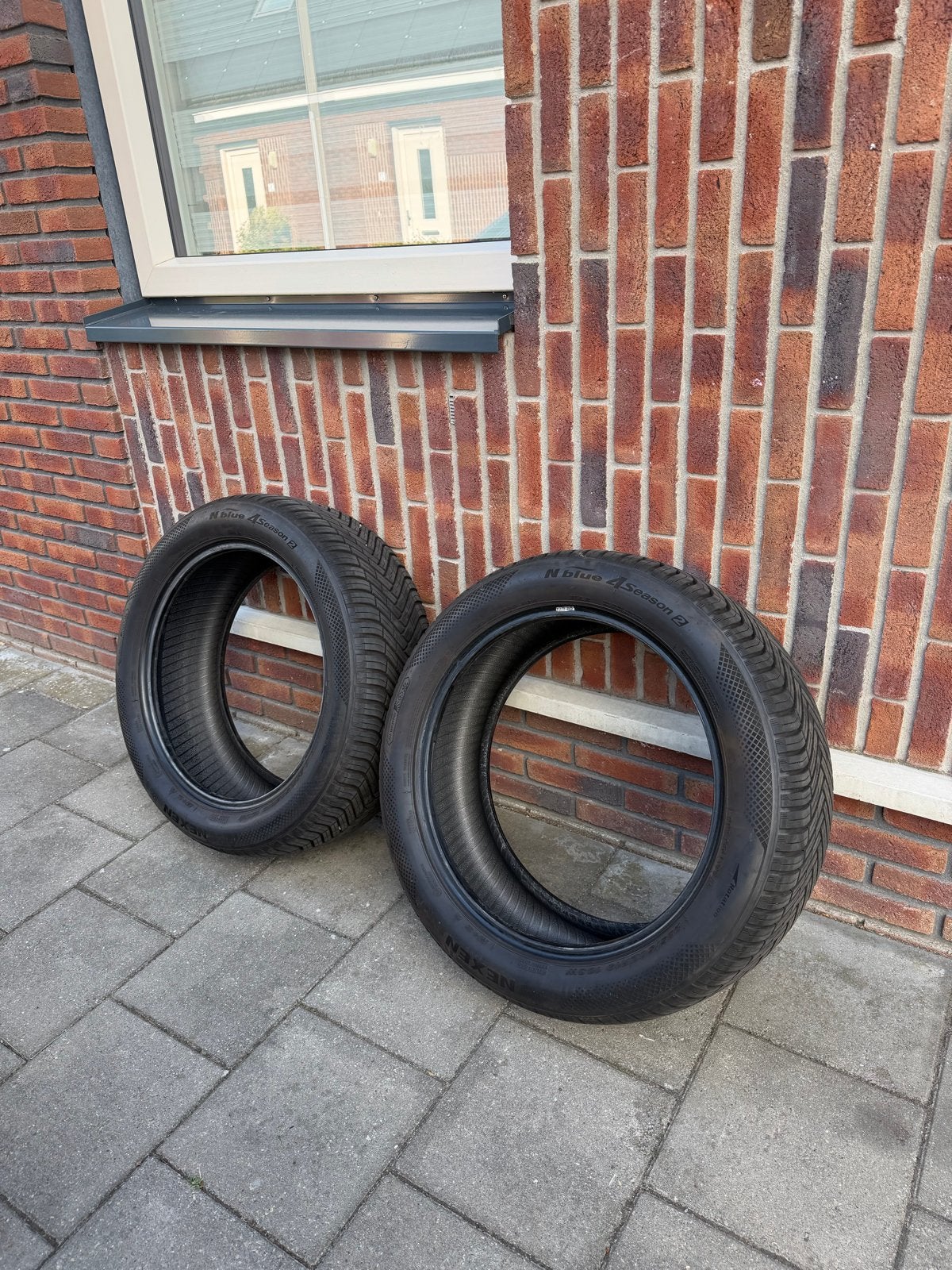 Nieuwe All-Season Banden - Slechts 4000km gereden, 19 inch, Gebruikt, Ophalen of Verzenden, 235 mm
