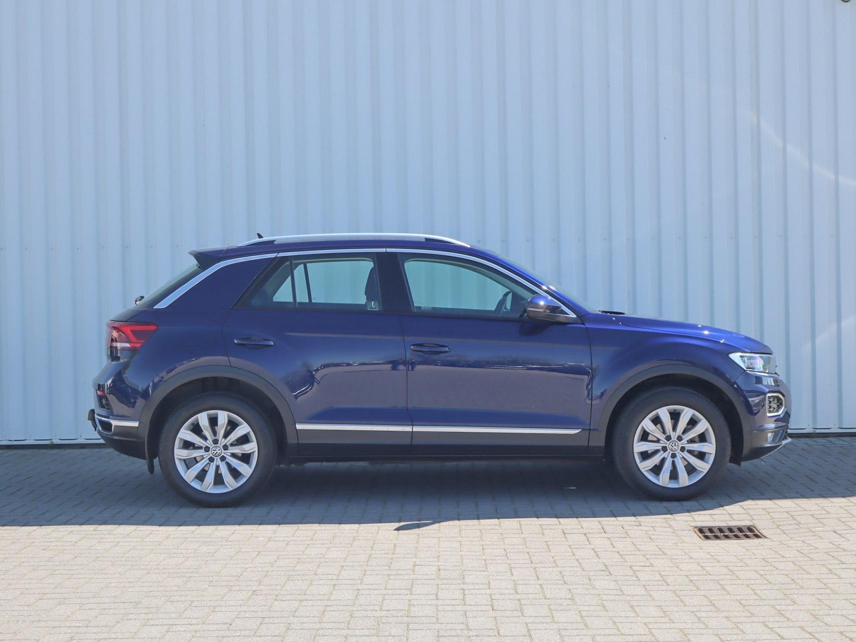 Volkswagen T-Roc 1.5 TSI 150pk DSG Sport | Trekhaak | Naviga, Auto's, Volkswagen, 12 maanden, Stof, 4 cilinders, Blauw
