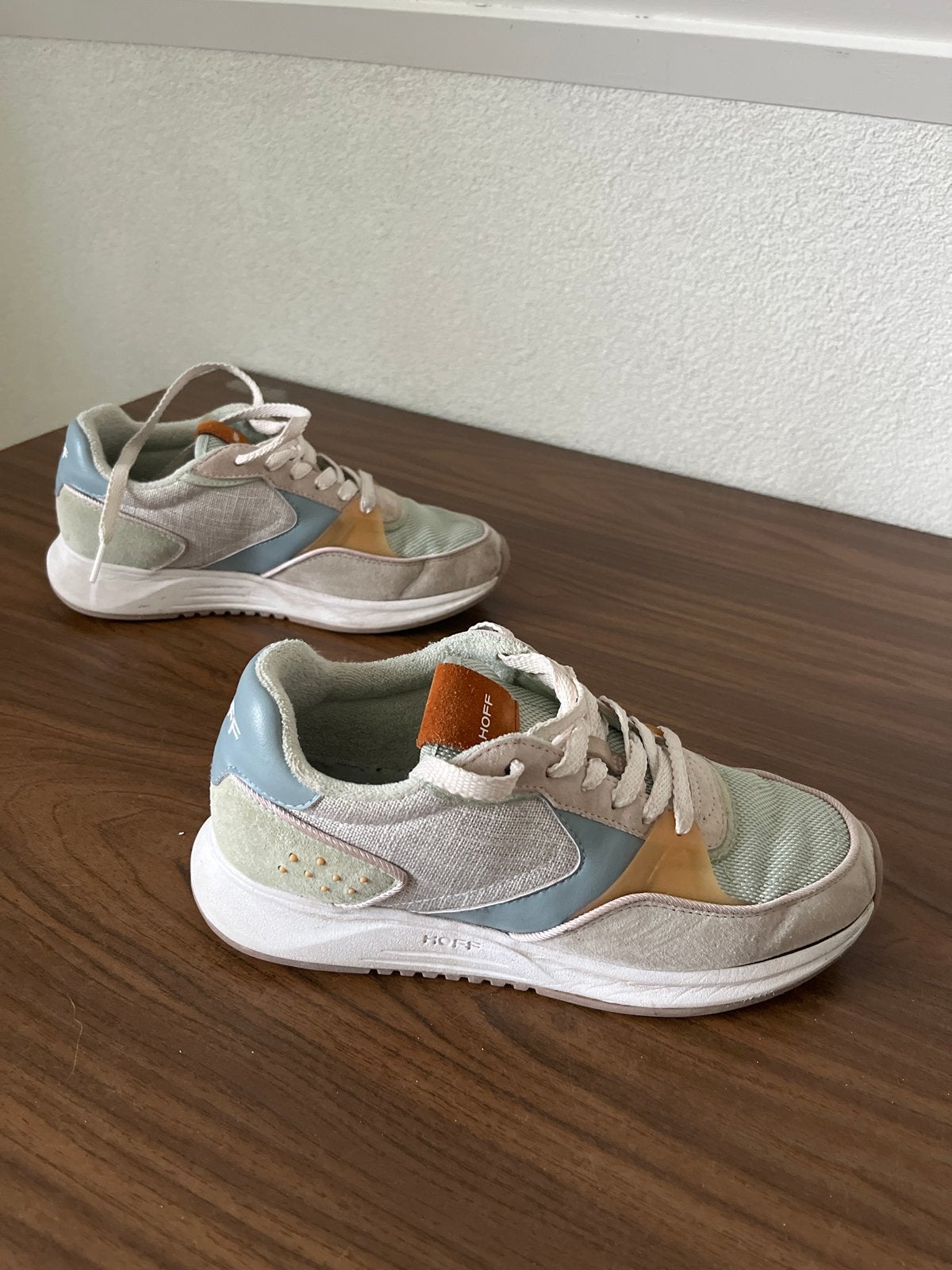 Hoff sneakers in diverse kleuren maat 37, Ophalen of Verzenden, Zo goed als nieuw, Overige kleuren, Sneakers of Gympen
