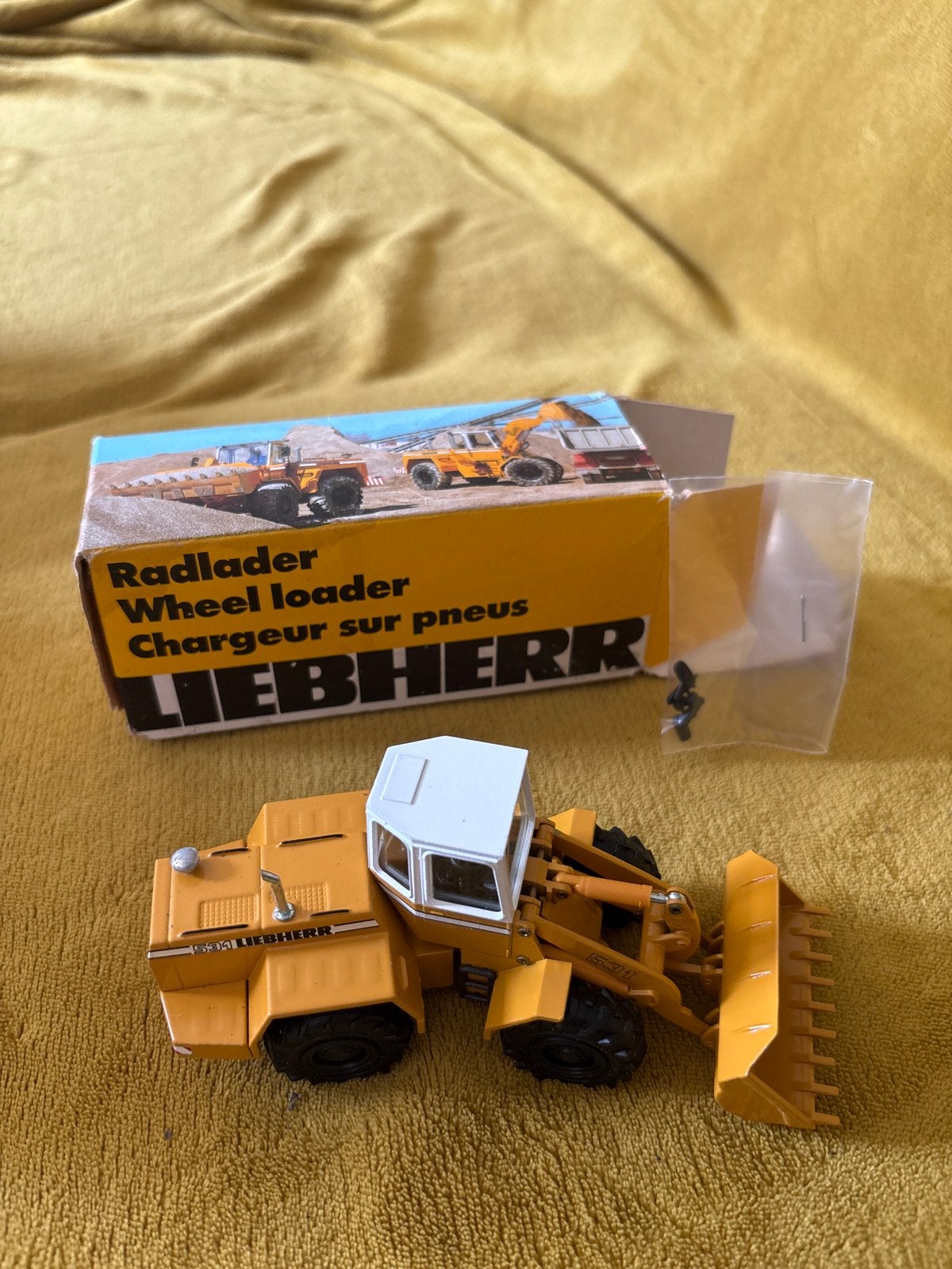 Liebherr Radlader 531 - NZG Model 288/7 - Schaal 1:50, Ophalen of Verzenden, Zo goed als nieuw, Hijskraan, Tractor of Landbouw