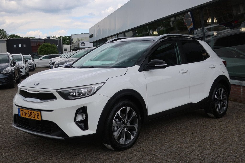 Kia Stonic 1.0 T-GDi DynamicLine 1e EIG_LED_NAVI_KEYLESS_CAM, Auto's, Kia, Voorwielaandrijving, Gebruikt, Automatische klimaatregeling