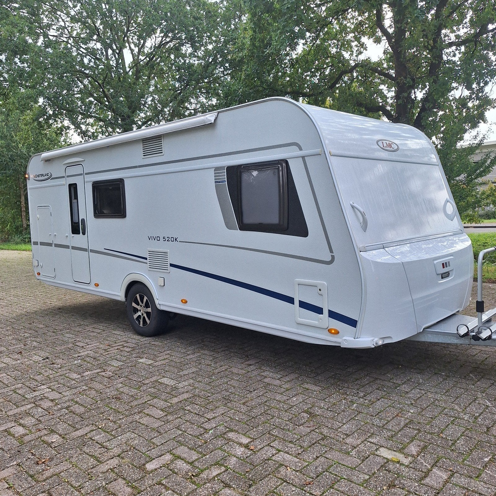 LMC Vivo 520K, Voortent, Stapelbed, Keuring 2025, Alko ACT, Schokbreker, Bedrijf, Treinzit, 5 tot 6 meter