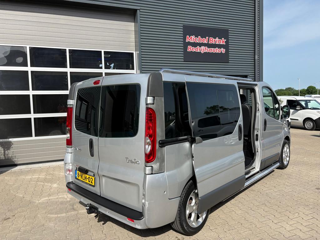 Renault Trafic 2.5 dCi L2H1 DC Tech Line Marge, Auto's, Bestelauto's, Voorwielaandrijving, Euro 5, Stof, Gebruikt