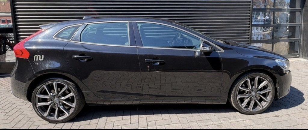 Volvo V40 2.0 D4 Momentum Bns| 2014| CLIMA| CRUISE| NAVI| NA, Auto's, Voorwielaandrijving, Euro 5, Stof, Gebruikt