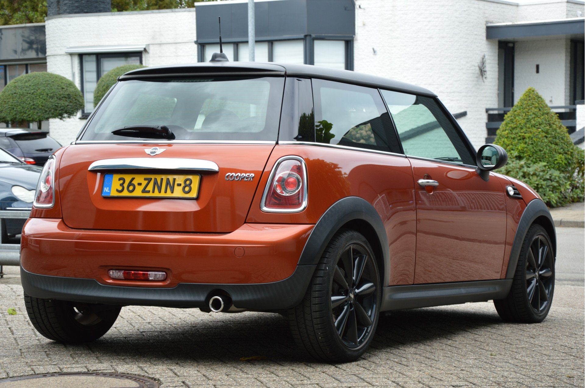 MINI 3-deurs 1.6 Cooper Chili XENON | NAVI | LEDER | STOELVE, Auto's, Voorwielaandrijving, Gebruikt, 4 stoelen, Bedrijf
