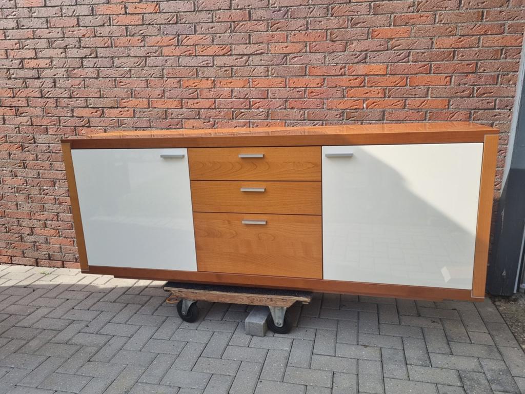 Dressoir kersenhout  GRATIS, Huis en Inrichting, Kasten | Dressoirs, Ophalen, Zo goed als nieuw, 200 cm of meer, Kersenhout