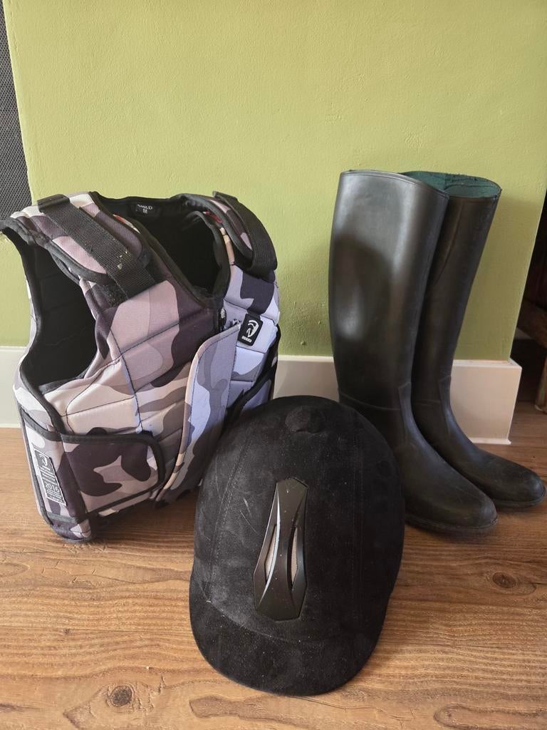 Paardrijset, bodyprotector, laarzen en cap, Dieren en Toebehoren, Paardrijkleding, Ophalen of Verzenden, Dressuur, Cap