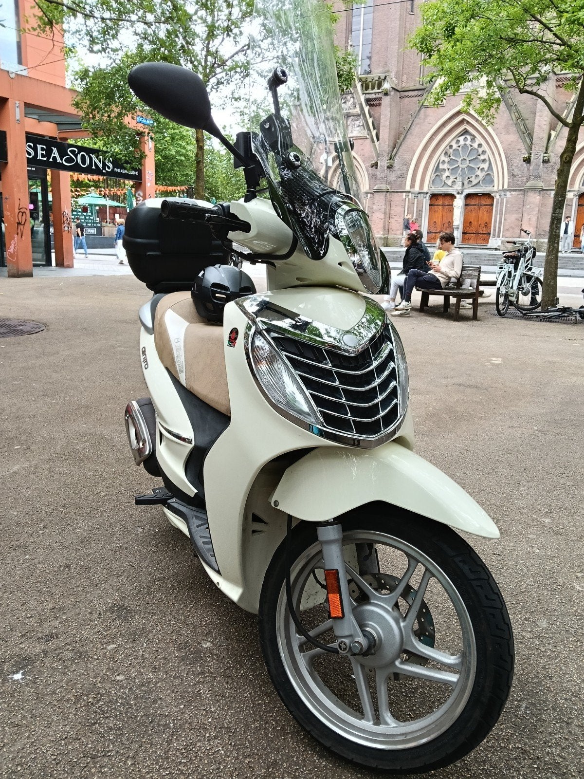 Malaguti Centro 7800 km, Fietsen en Brommers, Overige modellen, Ophalen of Verzenden, Zo goed als nieuw, Benzine