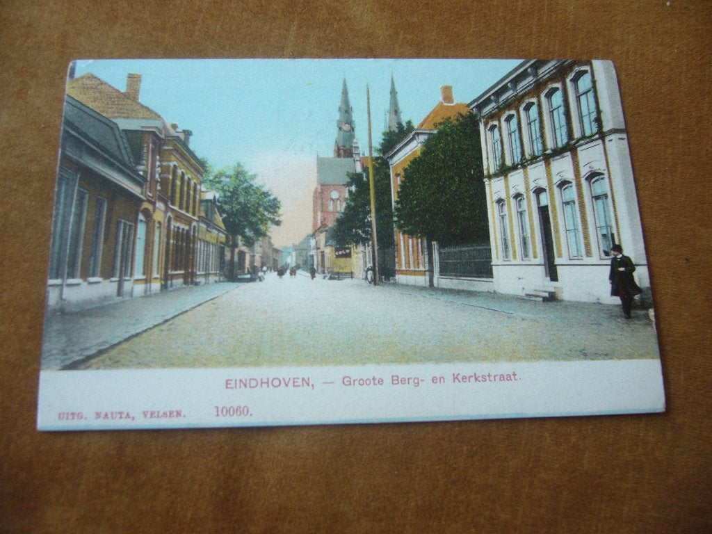 EINDHOVEN  =  GROOTE BERG EN KERKSTRAAT   BRIEFKAART, Ophalen of Verzenden, Voor 1920, Ongelopen, Noord-Brabant