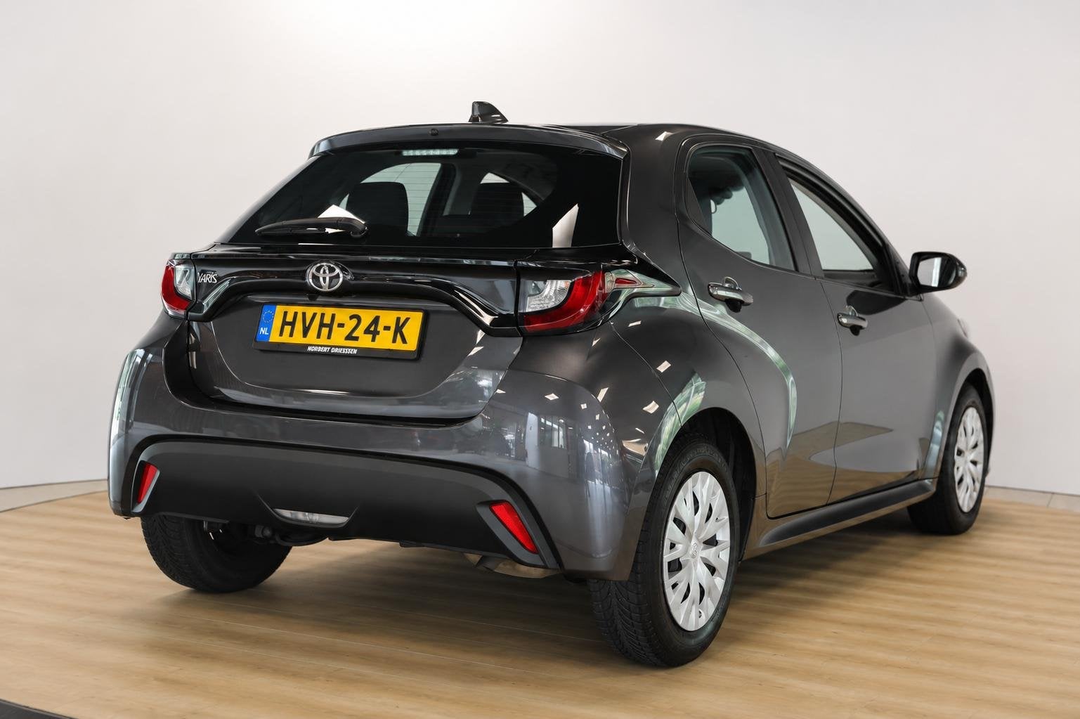 Toyota Yaris 1.0 VVT-i Active | Cruise Adaptief | Private Le, Auto's, Toyota, Voorwielaandrijving, 12 maanden, Stof, Gebruikt