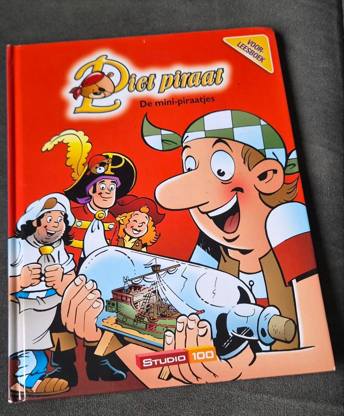 Piet Piraat: De mini-piraatjes - Voorleesboek, Ophalen, Zo goed als nieuw, Studio 100, Sprookjes