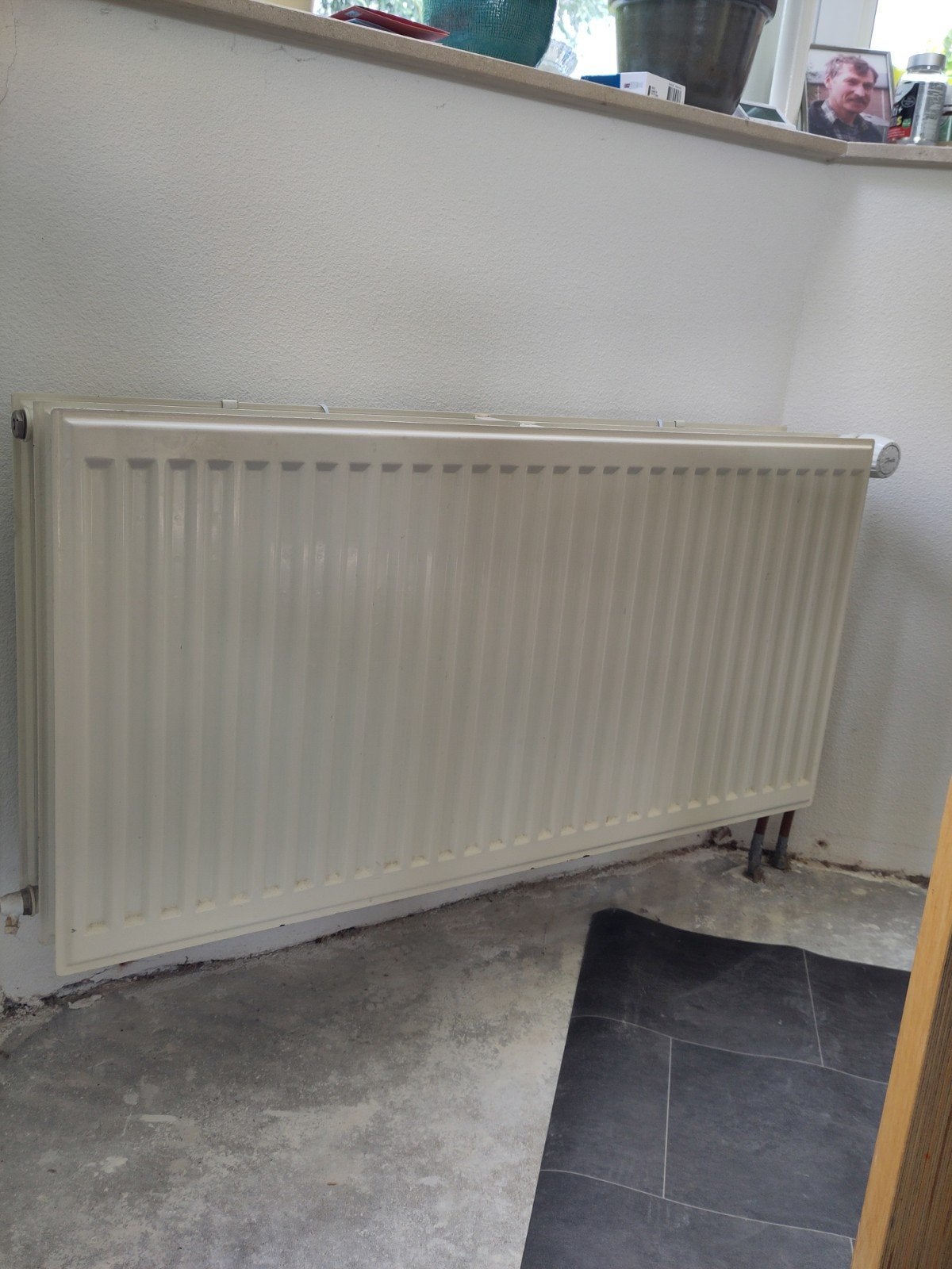 Gebruikte radiator met thermostaatkraan, 100x50x16cm, Doe-het-zelf en Verbouw, Verwarming en Radiatoren, Ophalen, 30 tot 80 cm