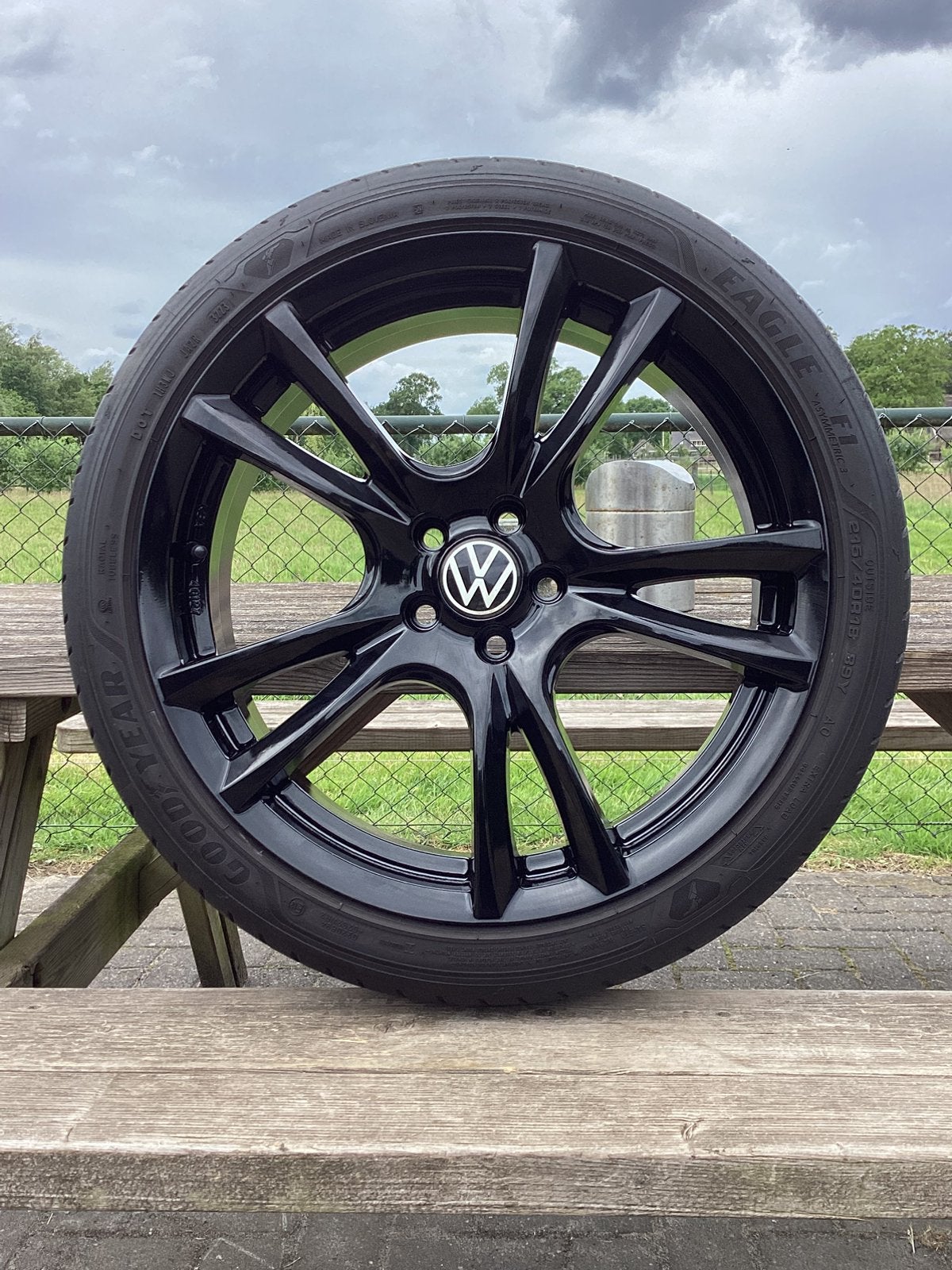 18” velgen Volkswagen Polo 6 Goodyear 215-40-18 🌞banden 7mm, Ophalen, 18 inch, 215 mm, Banden en Velgen