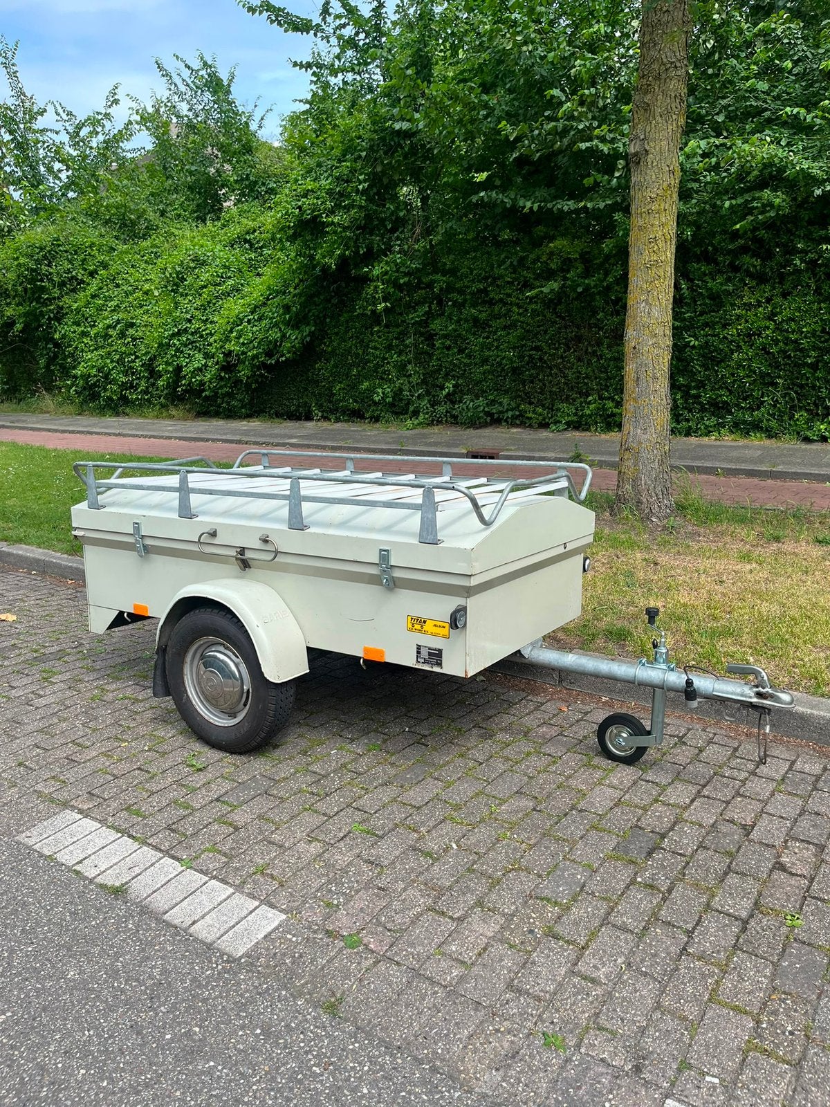 Saris gesloten aanhangwagen/bagagewagen, Ophalen of Verzenden, Zo goed als nieuw