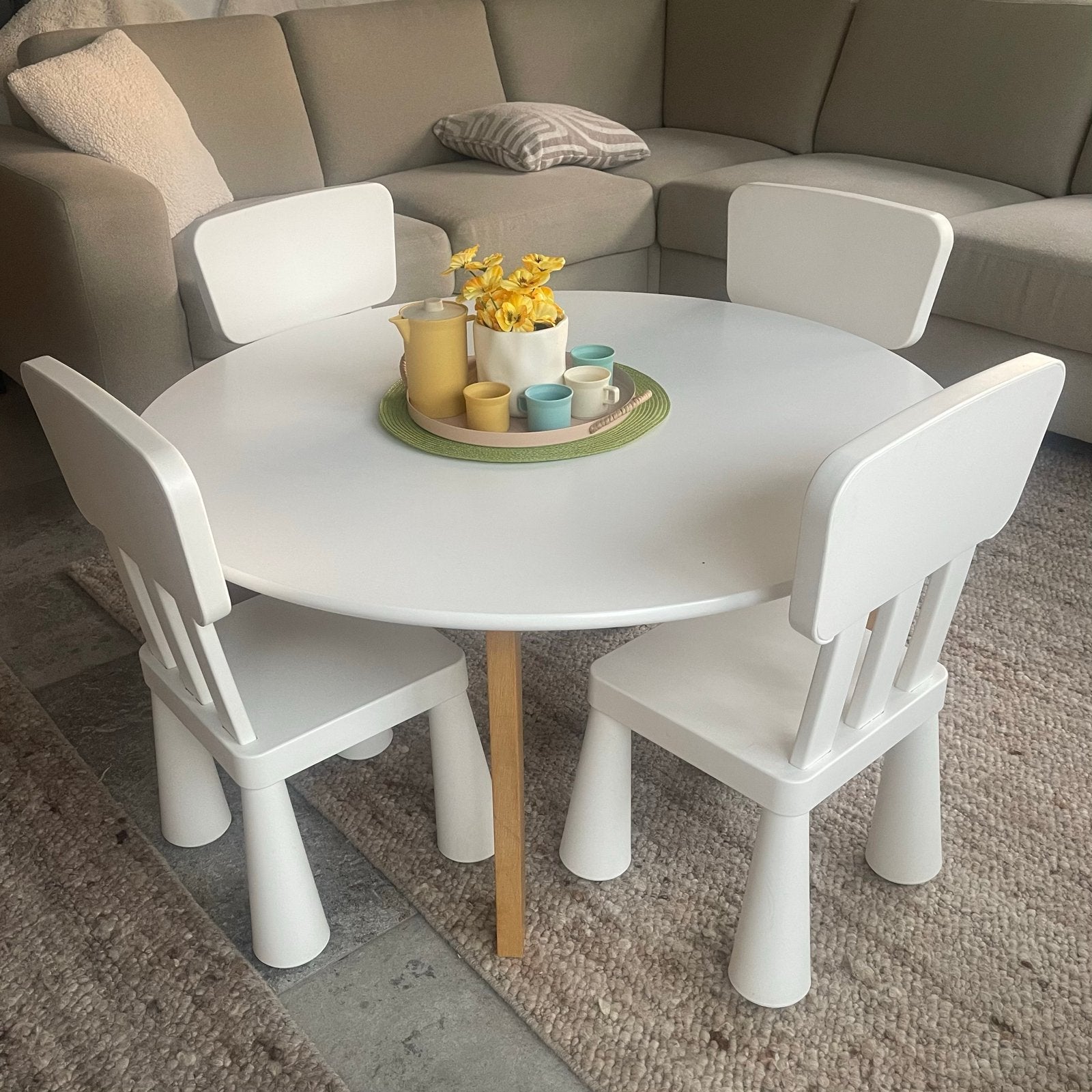 Grote kindertafel met 4 Mammut IKEA stoeltjes, Ophalen, Gebruikt, Tafel(s) en Stoel(en)