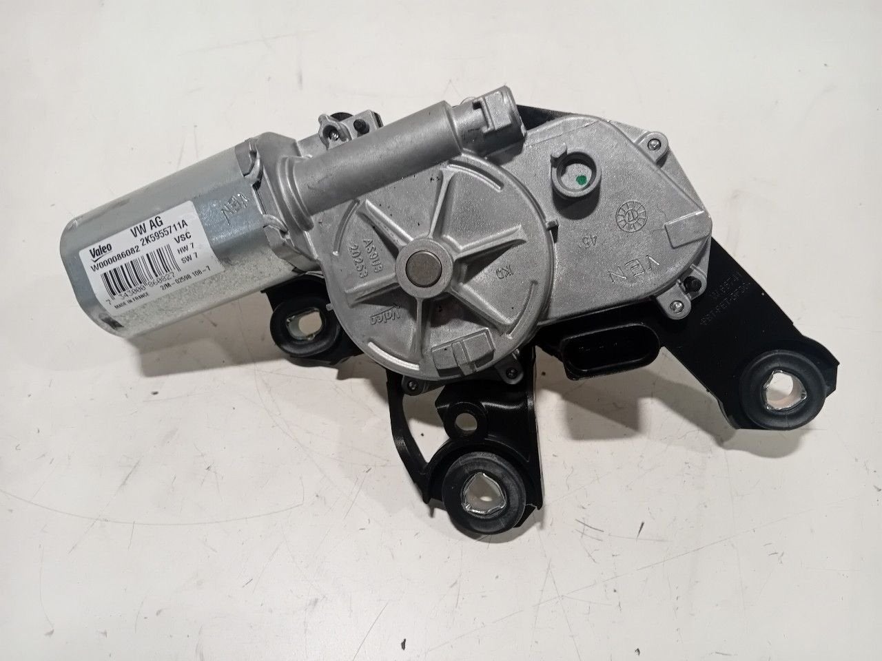 Ruitenwissermotor achter Volkswagen Caddy, Onderdelen@venauto.nl, Van der Ven Autorecycling B.V., Gebruikt, Ettenseweg 76, 4706 PB Roosendaal, The Netherlands