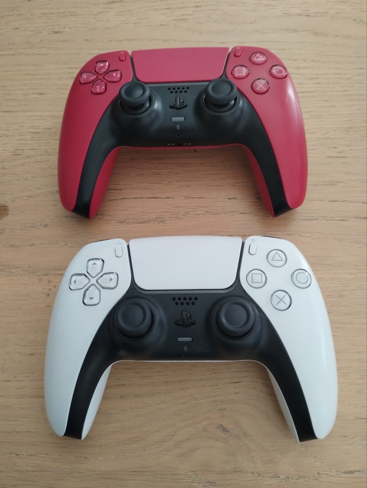 PS5 DualSense Controllers - Wit & Cosmic Red, Ophalen, Zo goed als nieuw
